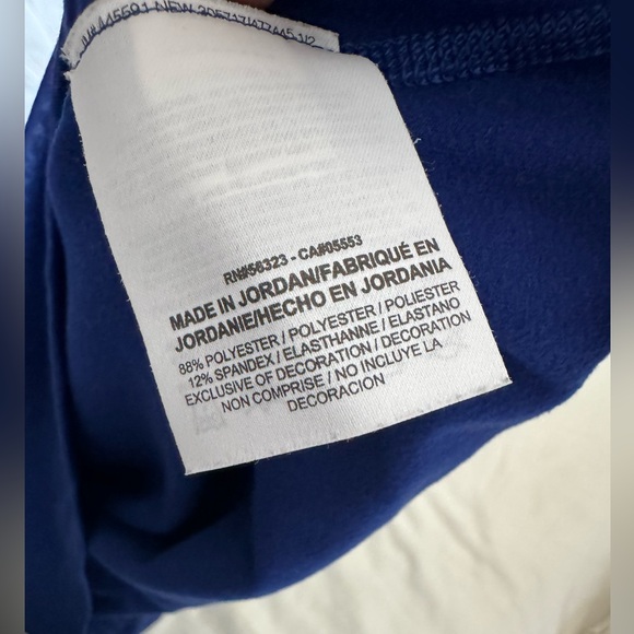 Nike half zip up top - Picture 4 of 4